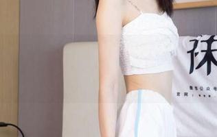BoBoSocks袜啵啵 – 甜甜圈的私拍合集：肉色踩脚袜，敢不敢来看真相？