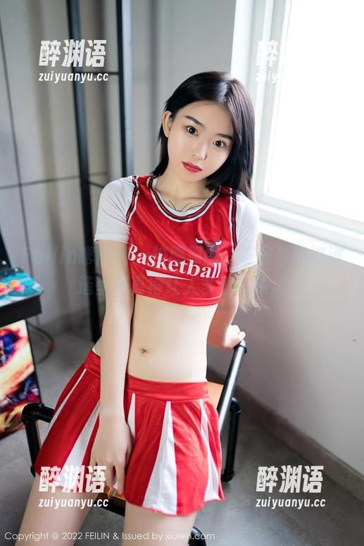 Feilin嗲囡囡-张俊佳 Feilin嗲囡囡 - 校服原图,张俊佳的这波造型还真得让人多看几眼。