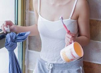 GIRLT果团网 – 何梦兮Stacy的肉丝写真，图包让人想到了某种滋味