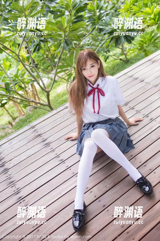 IMiss爱蜜社 - LindaLinda黑色套图：对比千色的底色，全方位摧毁你的色彩管理！