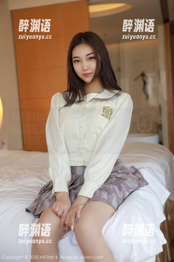 MFStar模范学院 - 要是能把伊小七MoMo的校服美图装在我的脑子里就好了，下载也是一种练习嘛！
