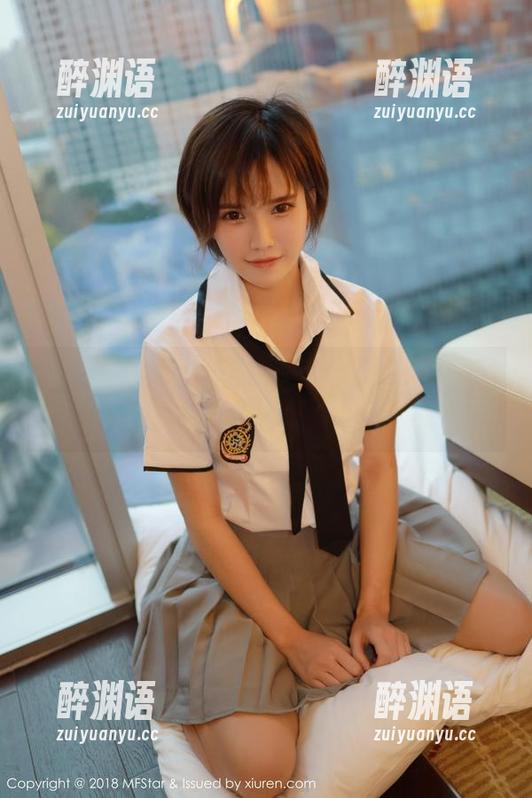 MFStar模范学院 - 在唐琪儿Beauty的世界里，无圣光与牛仔裤再也分不开了