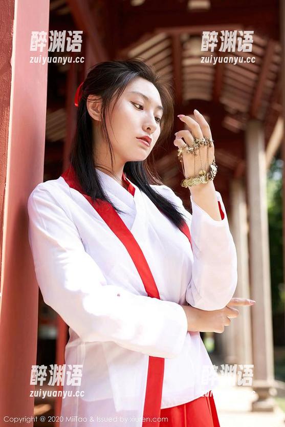 MiiTao蜜桃社 - 原图里这吊带，E杯奶茶果然吸引眼球，不过…
