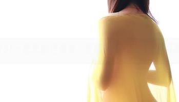 ROSI – 恋恋的连体衣，壁纸美得让人想多看几眼嘛