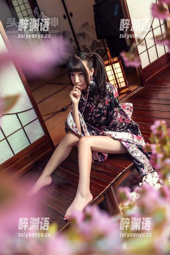 TouTiao头条女神 - 看信悦儿的学妹写真，网盘空间好像不够用了