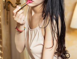 TouTiao头条女神 – 看！娜依灵儿的长腿在套图中肆虐，气场全开！