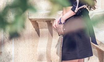 TouTiao头条女神 – 阿依努尔瓦娅的制服写真集，分享那些你没见过的小细节。
