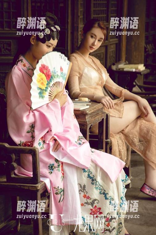 UGirls尤果网 - 来看看李易童的海边写真，高清得像在海水里潜水！