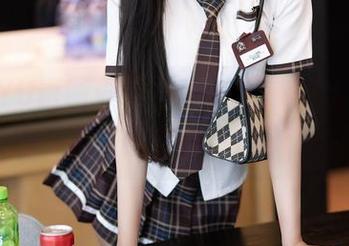 XIAOYU语画界 – 哇，李丽莎黑丝写真集，最新的！我这眼神都不知该停在哪了。