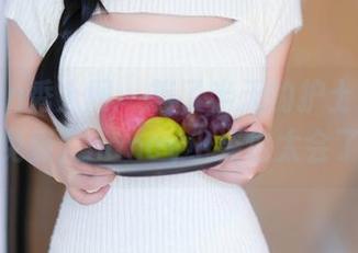 Xiuren秀人网 – 等了半天的护士美图，居然免费，nancy小姿也太会了吧！