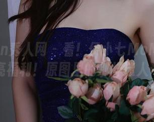 Xiuren秀人网 – 看！伊小七MoMo的油亮福利！原图里的别样迷人…
