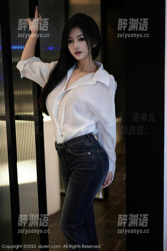 Xiuren秀人网 - 女友拍摄现场：凌希儿的全套，眼睛一直在迷失下载的按钮。