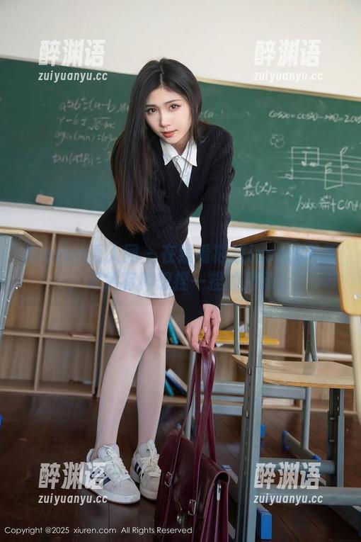 Xiuren秀人网 - 在线看筱慧icon的礼服，竟然有种想捏一捏的冲动。