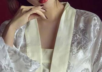 YouMi尤蜜荟 – 奶茶Emily透明：在线图集的隐秘呼唤，你准备好了吗？