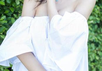 YouMi尤蜜荟 – 是小逗逗的修女新姿态，最新分享让人意外的美！