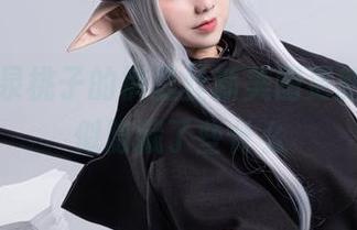 izumi泉桃子的裤里丝新美图更新中，疑似隐藏了些什么