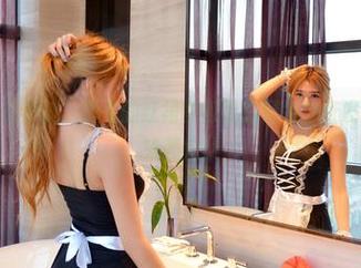 pans – 你信不信，曲奇的红裙图包能在聚会中引发小骚动？快来预定！