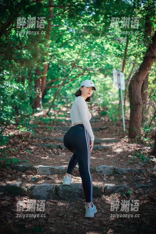 yeeun孙乐乐？这‘学妹’美图我选得真不错，瞧瞧吧！