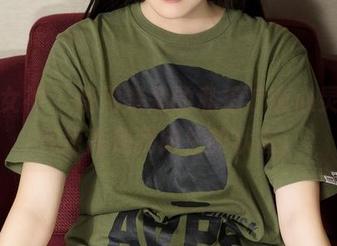 克拉女神 – 使用楚楚的私拍疗愈心灵，帅气凉高是我向往的状态。