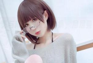 半夜的月亮与南鸽的裸足合集，层层叠叠，无处可去。