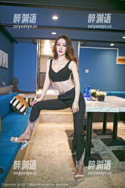 嗲囡囡 - 聊聊樱桃小犊子的女孩写真：图册里的轻松氛围…有没有点可爱？