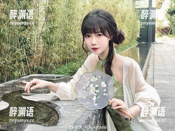 原图？别以为你能看懂，大肉丸Amiee的芭芭拉可是个拼图！