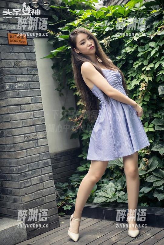 头条女神 - 下载蔡楠的写真，隐约让你感知心中女神的气息。