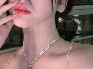 微密圈 – 图集大揭秘：奔跑的晶骡子与她那条总让人想多的蓝色裙，我的眼睛啊…