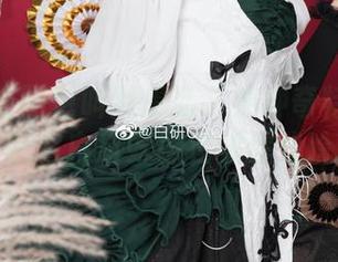 屿鹿共生图包叫我想起了某种奇特的童话，妖君白研好像在提醒我啥？
