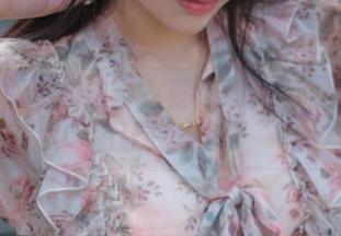 暧昧与书本的结合？姜仁卿(강인경)教室原图让我想多了