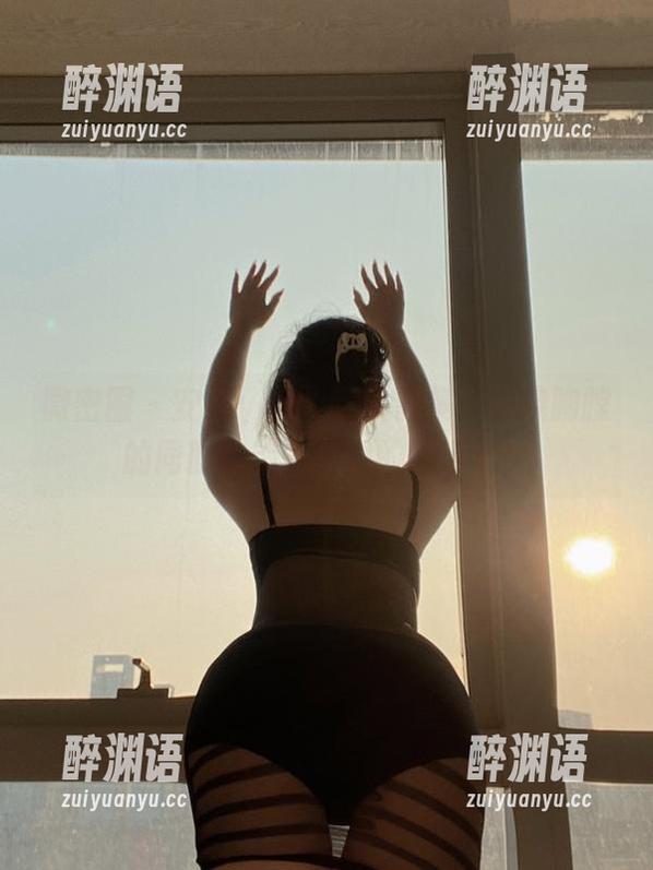 微密圈 - 安妮yoo的美图合集，燃烧胸膛的同时也点燃了我的好奇心！