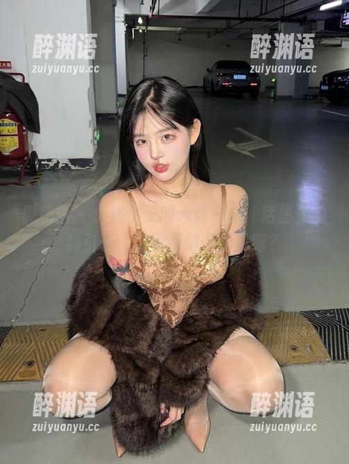 微密圈 - 小优优子的天使私拍，活生生的药引子，你敢不敢多看几眼？