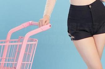 尤果网 – 这个办公室的美图！栗子拓展了工作的新边界！