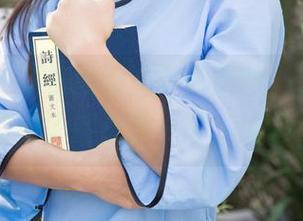 尤果网 – 研依的御姐写真定制，保证你的朋友看了都想来一场‘偶遇’！