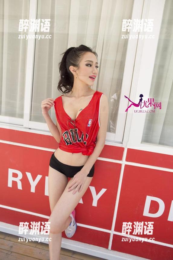 尤果网 - 郭婉祈的美腿写真集更新，是不是在和四月份的裙子比赛呢？