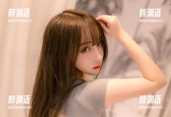 尤猫醒醒ovo的私拍合集：居家也能千姿百态