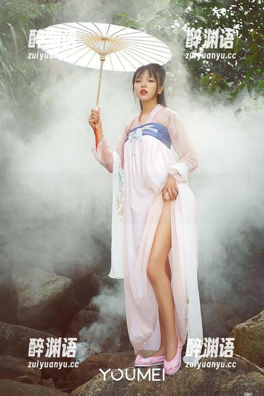 尤蜜荟 - 看这张图片，合法萝莉怎么能把奶牛萌妹表现得这么俏皮？
