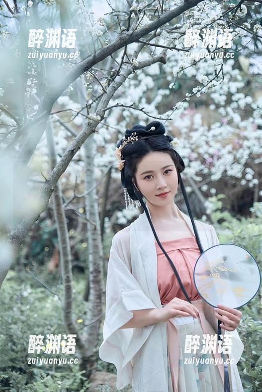 年年Nnian 每次见到年年Nnian的春风美图,我都在想,她是不是能把所有春天的感觉都抓拍下来?