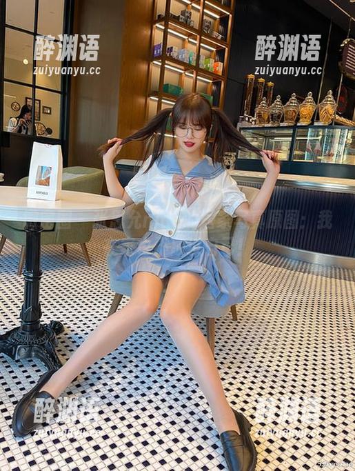 张思允nice 微密圈 - 张思允nice的居家写真原图:我在家也不放过自己!
