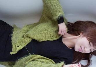 推女郎 – 图册翻到赵惟依，婚纱里的那一抹俏皮，可以感受到她的眨眼