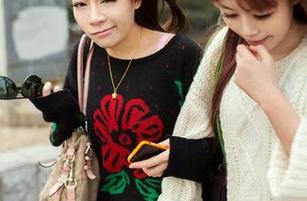 推女郎 – 这组原图，不得不承认，连欣把制服演绎得有那么点意思了。
