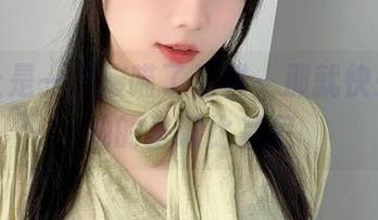 不想让是一只废喵了为难，那就快来下载她的圣诞比基尼