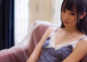 果团网 – 松果儿的泳装写真图册，水怎么样能不溅出来？