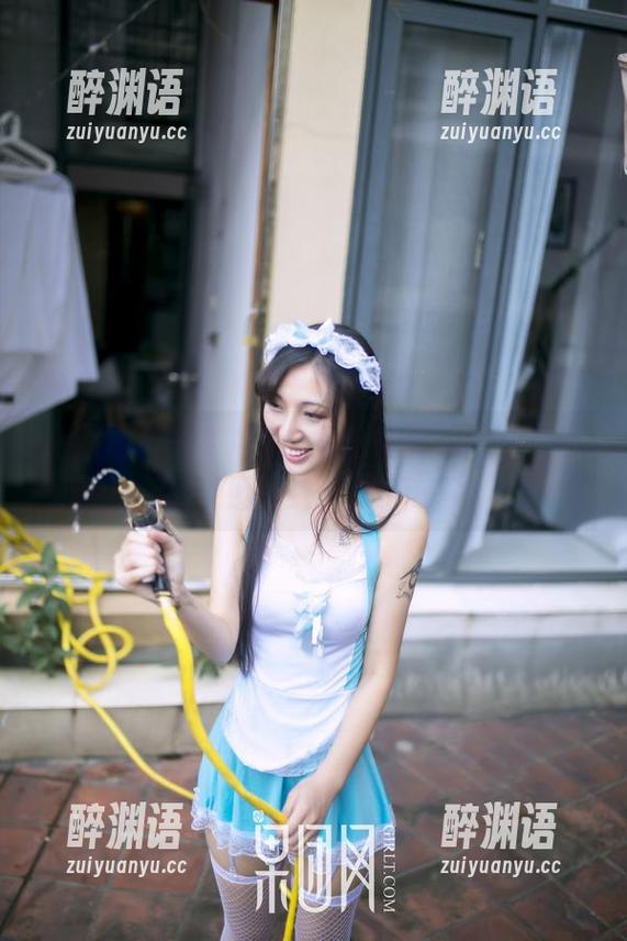果团网 - 女神降临，蜜桃Q妹儿的写真让我卫视都变得没存在感