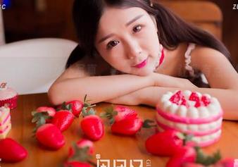 果团网 – 黄歆苑的女仆写真，看着这姿态，让我有点想给点小费……图库收藏妥妥的！