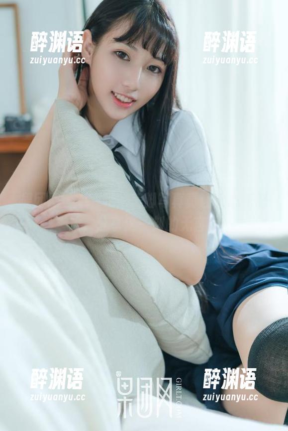 果团网 - 龚玥菲，美脚写真真让人心花怒放，分享这一刻的无言。