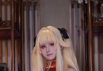 桜满三时的图集：史尔特尔，啊，那裙子就像春风小调一样