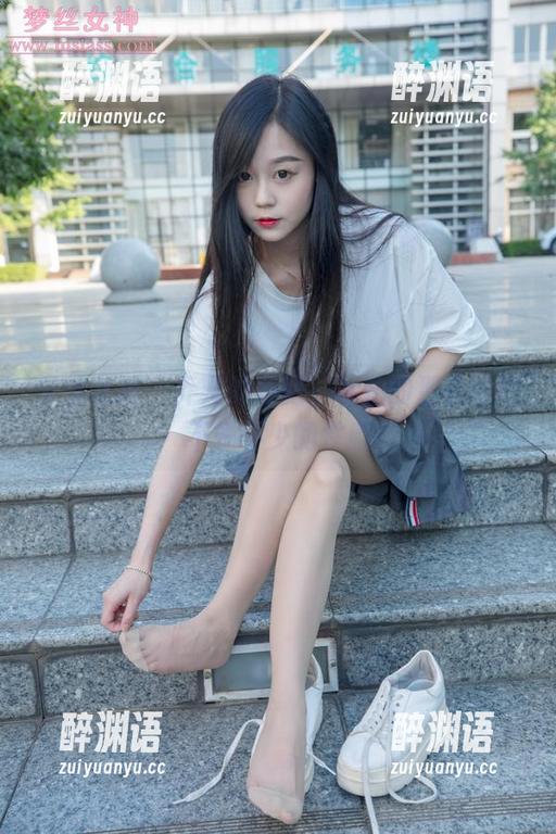 梦丝女神 - 乔儿的高跟，私拍的那份恰好不多不少的性感