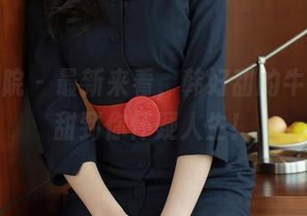 模范学院 – 最新来看，韩好甜的牛仔裤能甜到你怀疑人生！