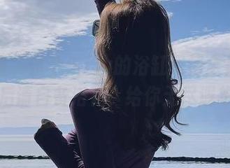 微密圈 – 整个洁己u的浴缸风情全集，下载后请自备浴花，给你无尽遐想。